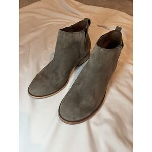 Kirk Ease Velma Chelsea Boots Women's Size 6.5 Green Suede